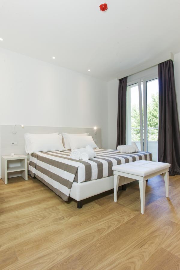 Hotel Houston Suites ريميني المظهر الخارجي الصورة