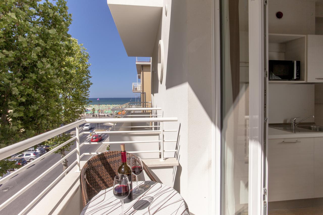 Hotel Houston Suites ريميني المظهر الخارجي الصورة
