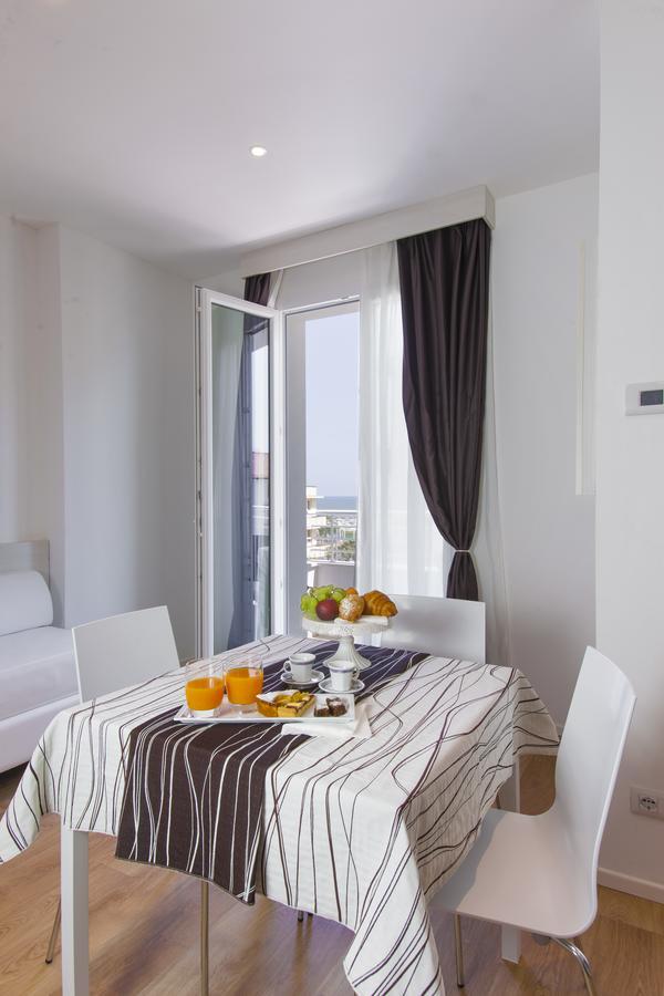 Hotel Houston Suites ريميني المظهر الخارجي الصورة