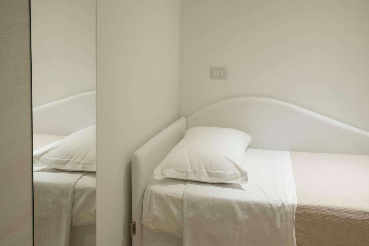 Hotel Houston Suites ريميني المظهر الخارجي الصورة